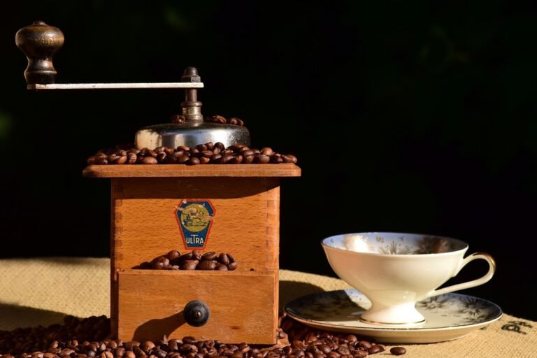 coffee, coffee grinder, mill-3465466.jpg